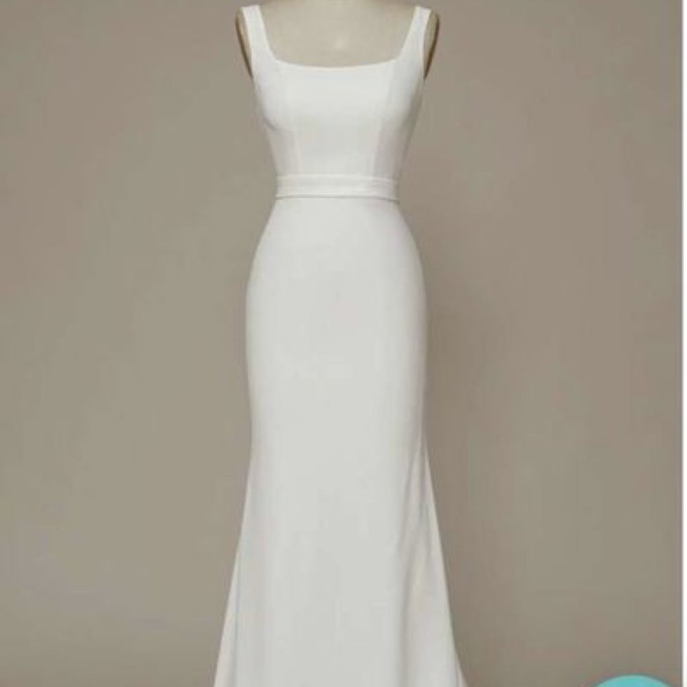 Minimalist square neck wedding dress